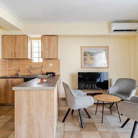 Apartamento Lux & Style 75Sqm With Private Parking In Atenas Exterior foto