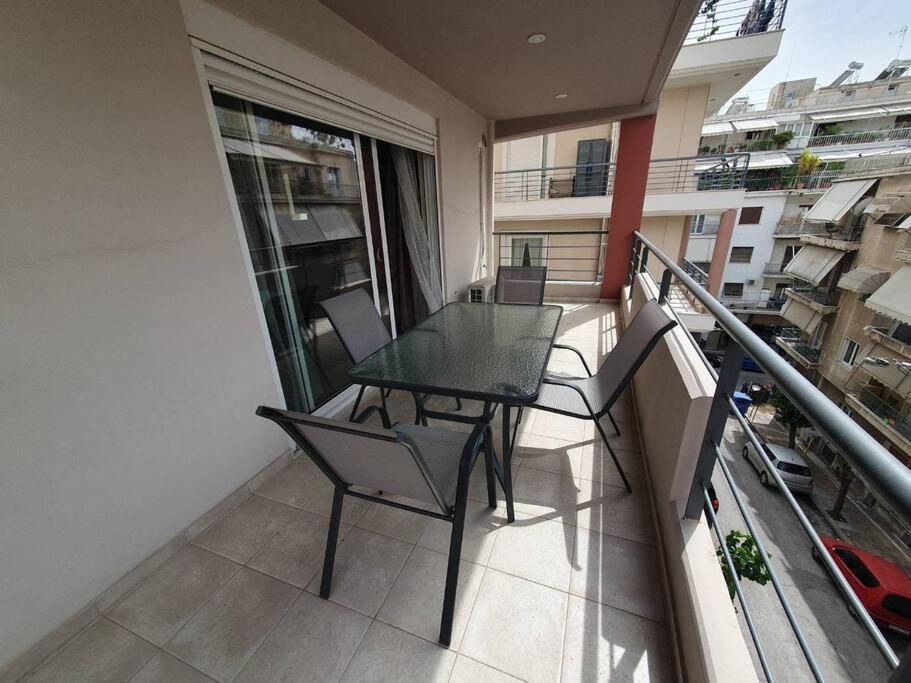 Apartamento Lux & Style 75Sqm With Private Parking In Atenas Exterior foto