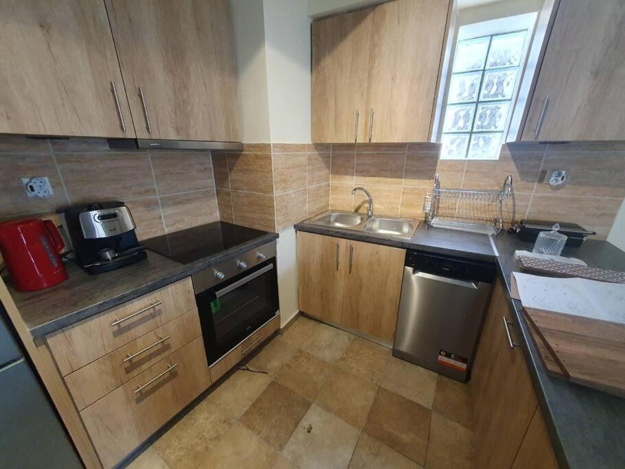 Apartamento Lux & Style 75Sqm With Private Parking In Atenas Exterior foto
