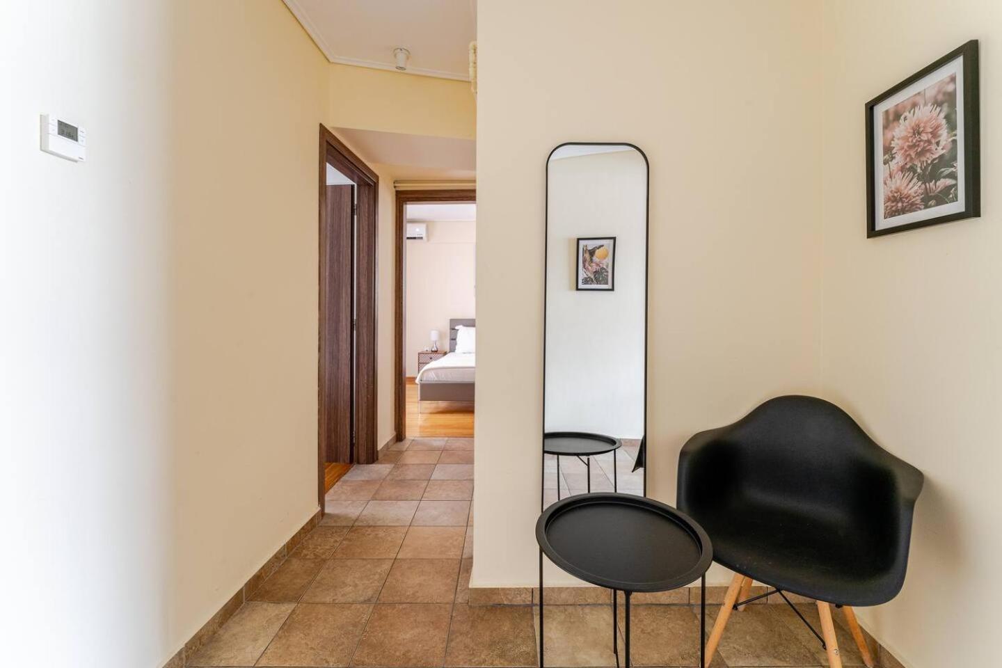 Apartamento Lux & Style 75Sqm With Private Parking In Atenas Exterior foto