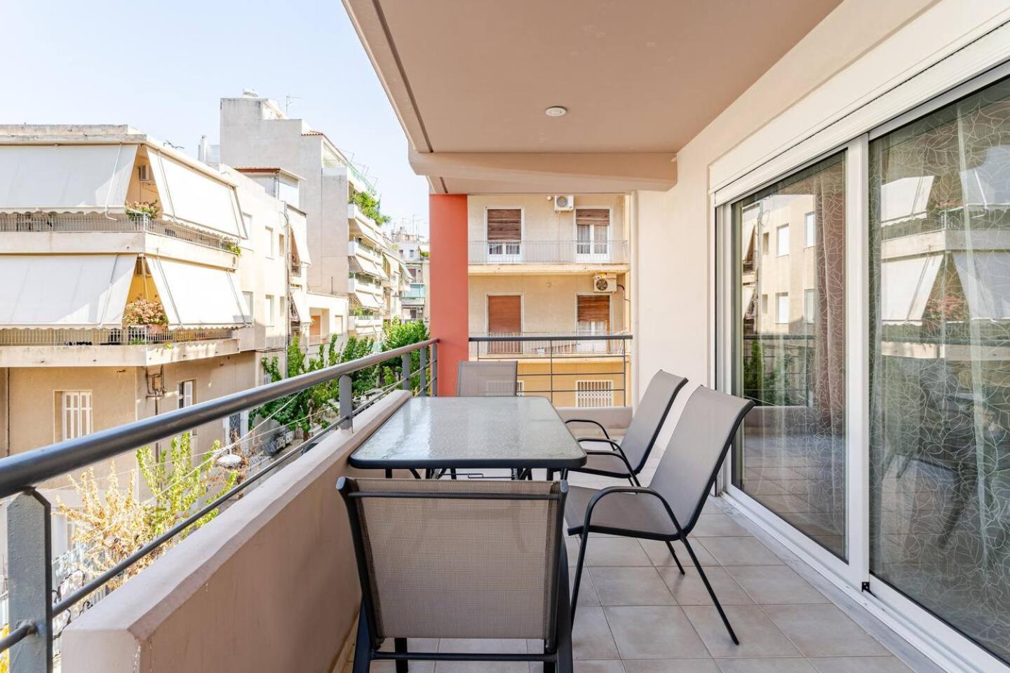 Apartamento Lux & Style 75Sqm With Private Parking In Atenas Exterior foto