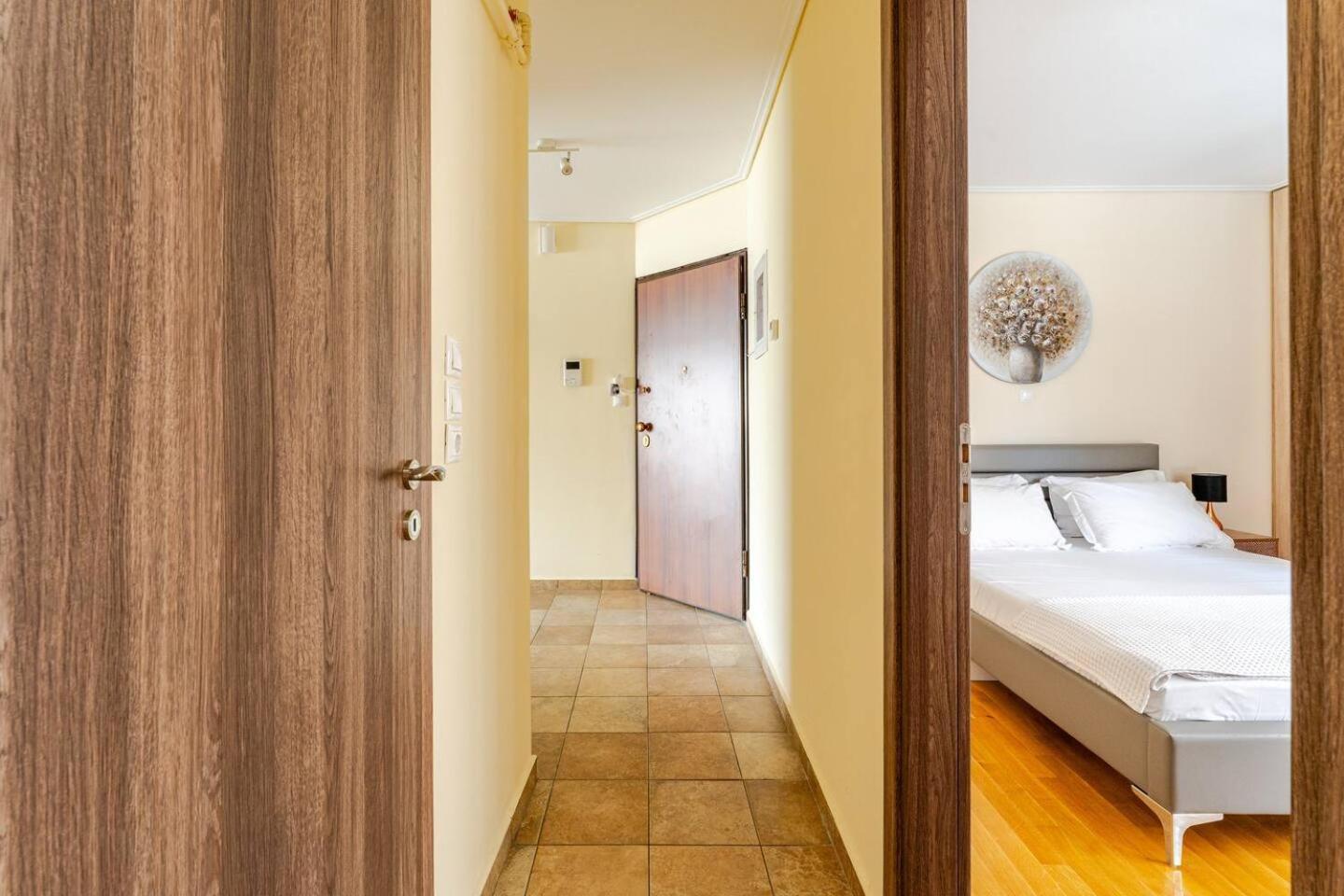 Apartamento Lux & Style 75Sqm With Private Parking In Atenas Exterior foto