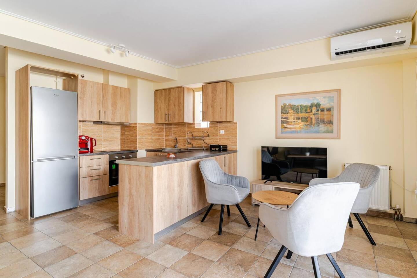 Apartamento Lux & Style 75Sqm With Private Parking In Atenas Exterior foto