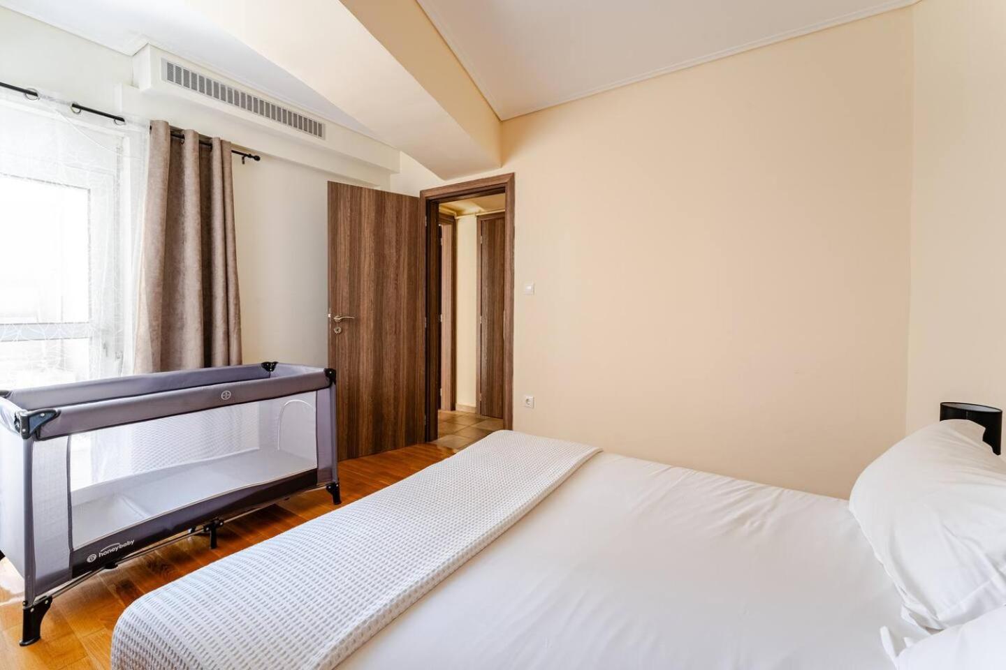 Apartamento Lux & Style 75Sqm With Private Parking In Atenas Exterior foto