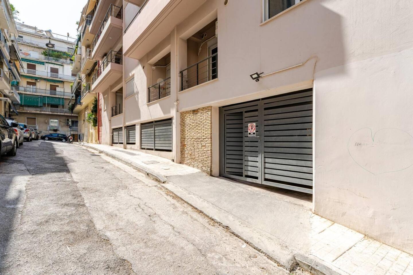 Apartamento Lux & Style 75Sqm With Private Parking In Atenas Exterior foto