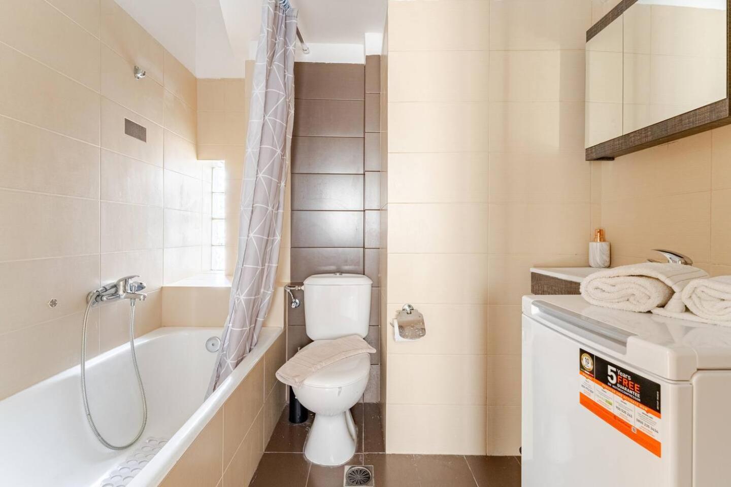 Apartamento Lux & Style 75Sqm With Private Parking In Atenas Exterior foto