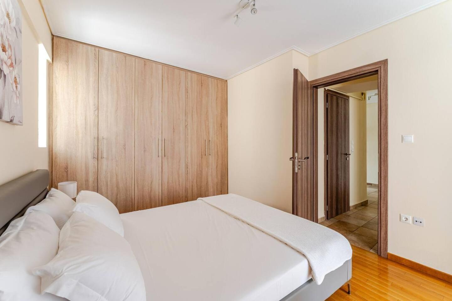 Apartamento Lux & Style 75Sqm With Private Parking In Atenas Exterior foto